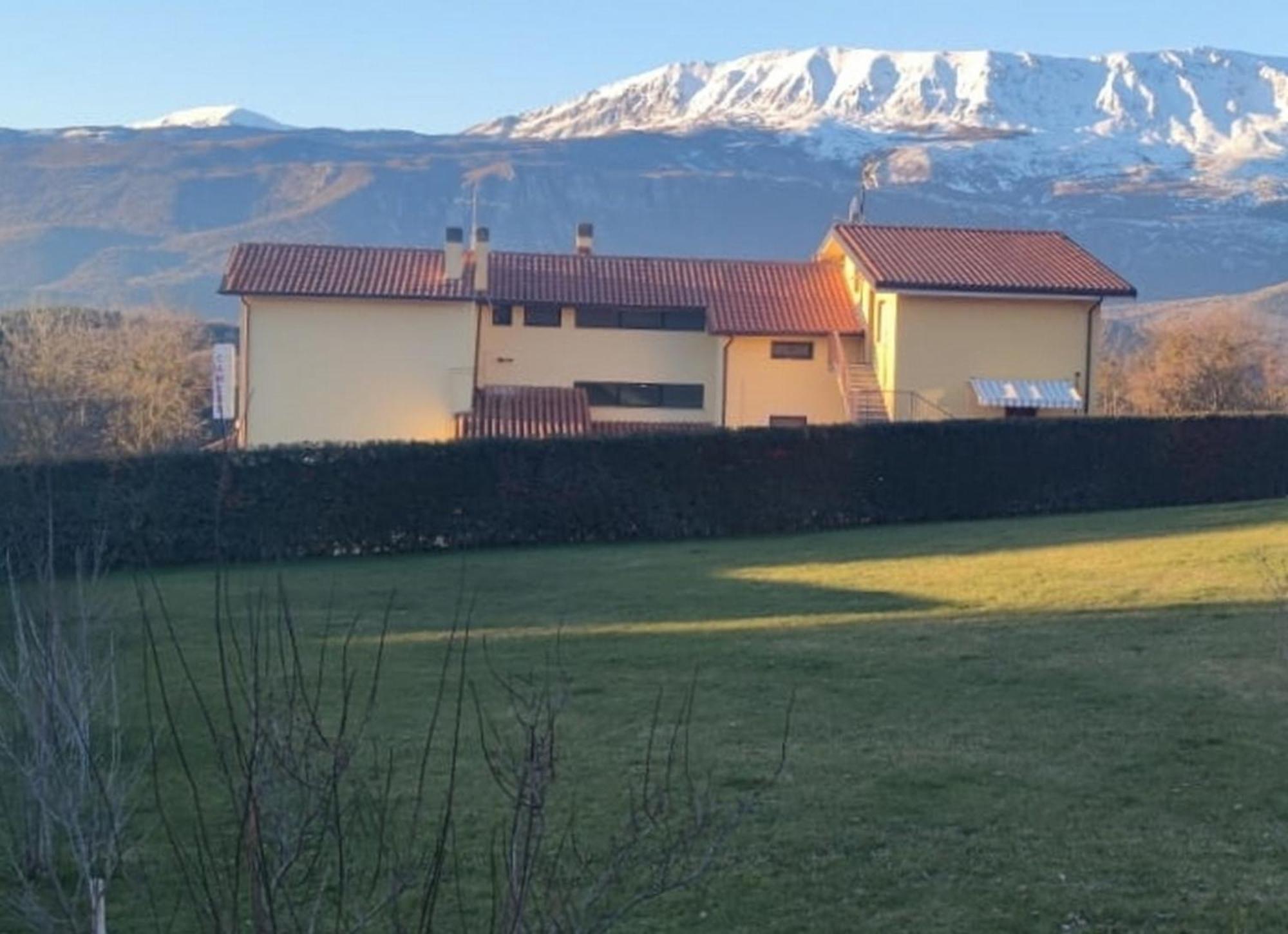 Complesso Turistico Aurora - Camere B&B Poggio Picenze エクステリア 写真