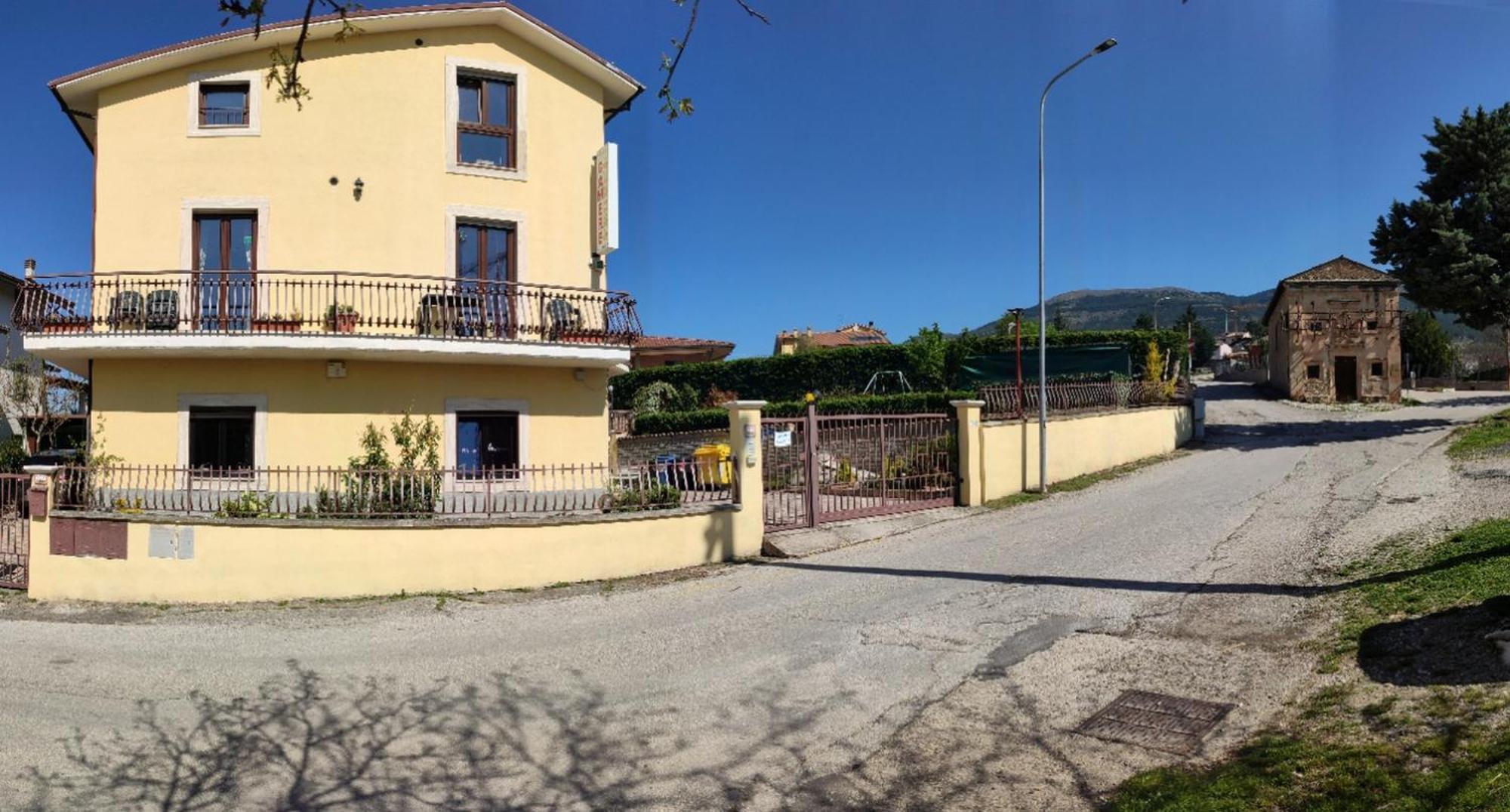 Complesso Turistico Aurora - Camere B&B Poggio Picenze エクステリア 写真